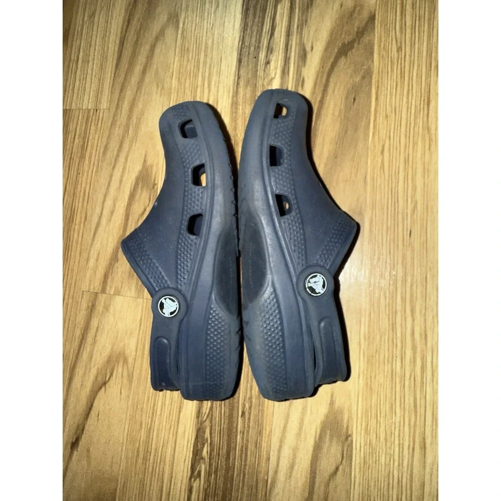 Crocs Boys J1 Clogs Navy Blue‎